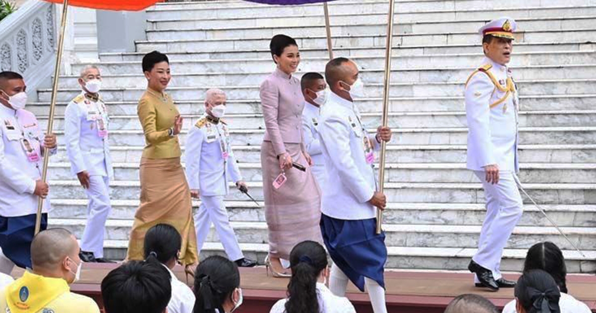 ในหลวง พระราชินี เสด็จทรงบำเพ็ญพระราชกุศล เนื่องในวันอาสาฬหบูชา