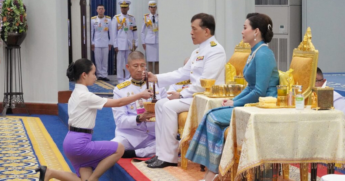 ในหลวง พระราชทานทุนการศึกษาพระราชทาน ม.ท.ศ.