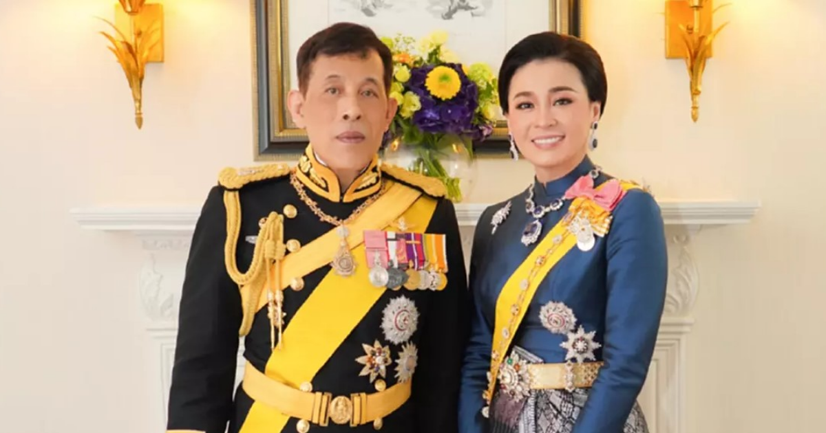 ในหลวง พระราชทานเงิน 100 ล้าน แก่ รพ.หาดใหญ่ รับร่างผู้เสียชีวิตทุกราย ไว้ในพระบรมราชานุเคราะห์