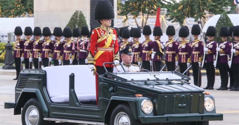 พระราชินี ทรงร่วมซ้อมสวนสนามและถวายสัตย์ปฏิญาณตนทหารรักษาพระองค์